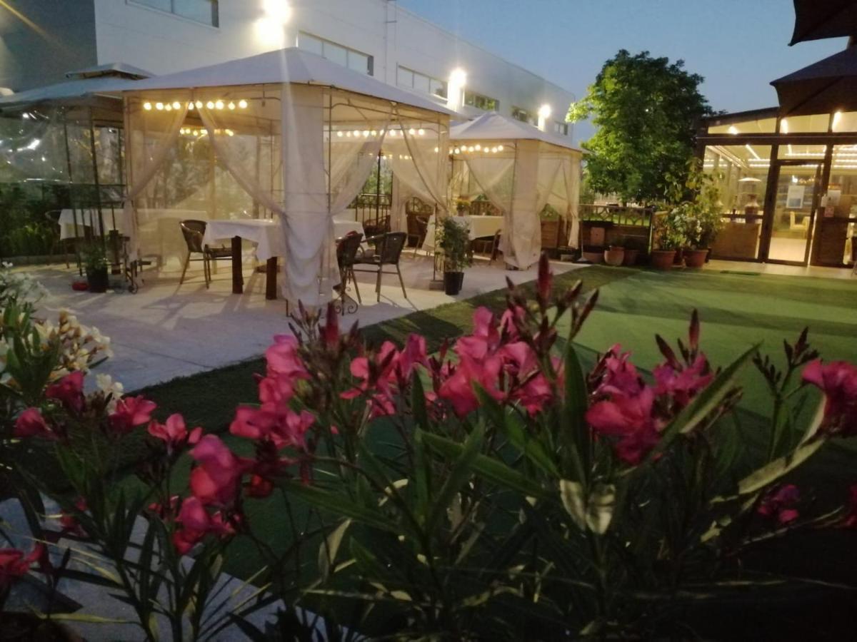 Sultan Mehmet Pensiune & Restaurant Brasov Ngoại thất bức ảnh